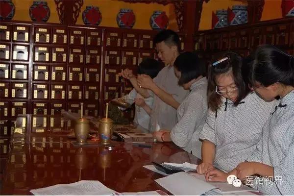 “你为什么学习中医？”学子回答让人泪目，中医的幸福感无可比拟
