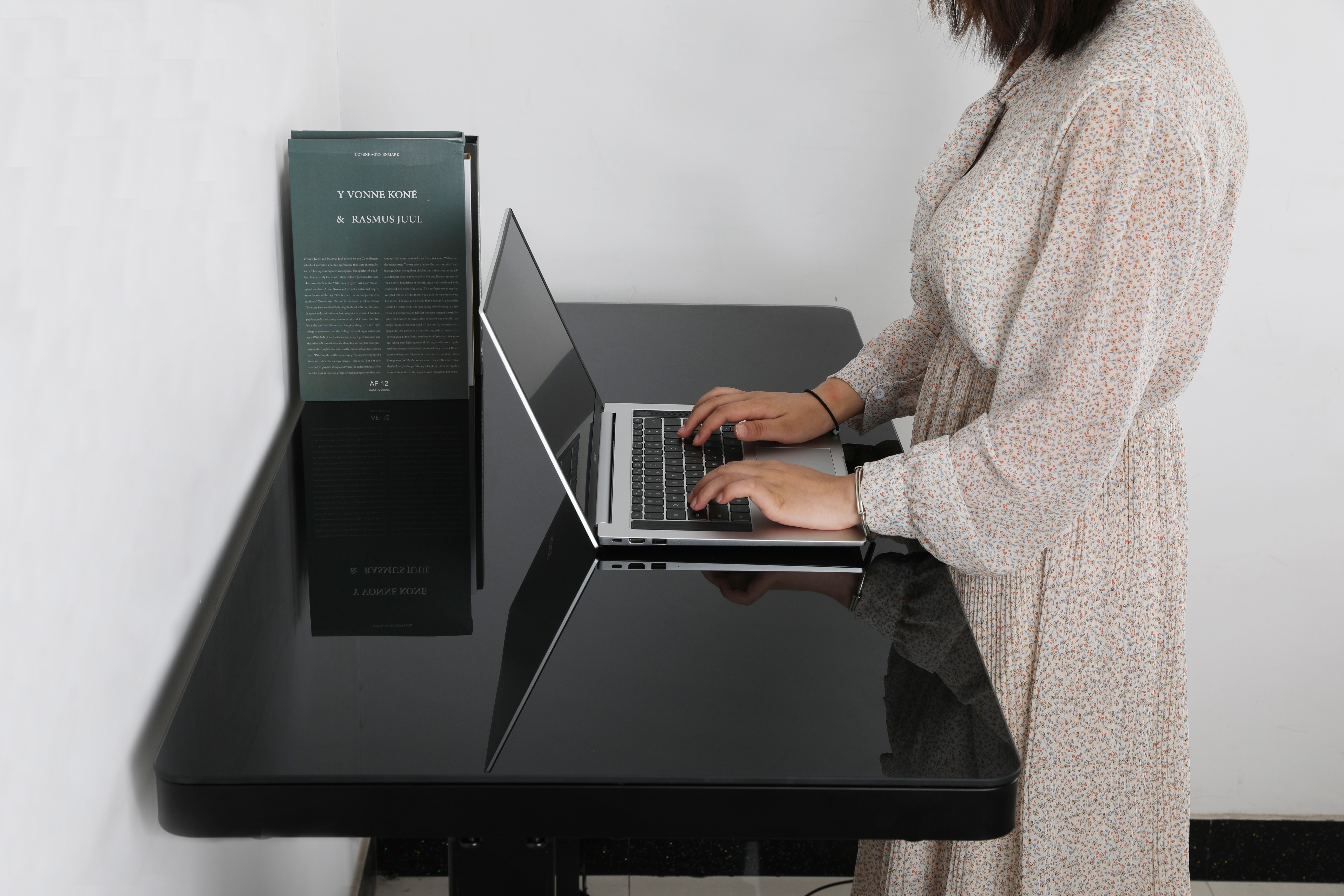 书房布局电脑桌,书房实用打造