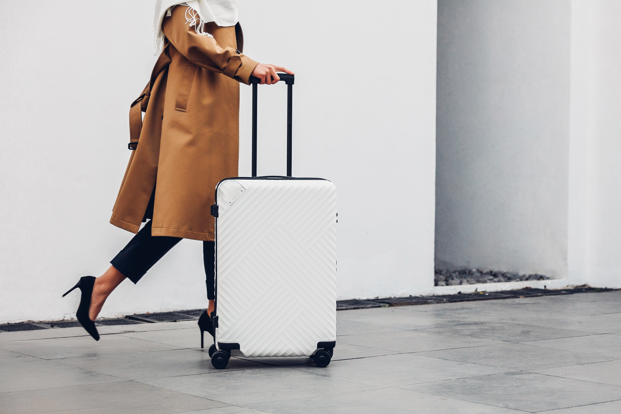 舒提啦1只旅行箱的革命，3年摔坏就换新，30米高空跌落测试合格