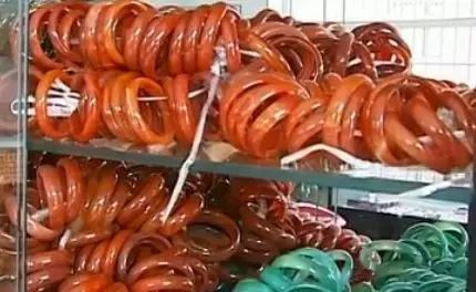 央视曝光身上带这种东西会致癌,白送都不能要的东西