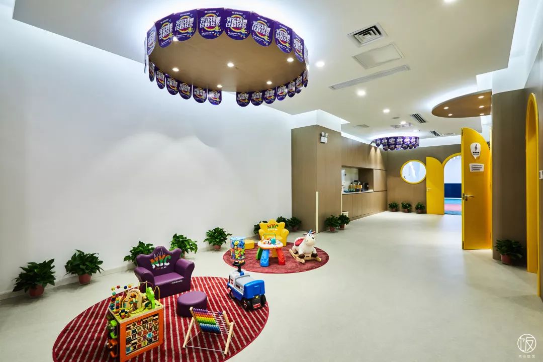 西安有全水晶天桥的mall，1天后1折起