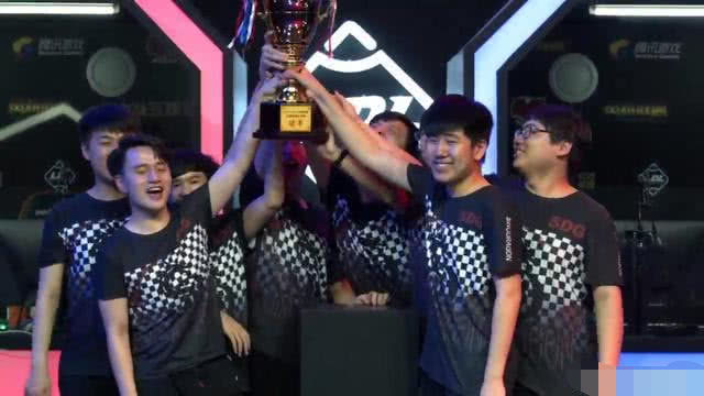 jackeylove采访世界第一ad,jackeylove是第一ad了吗