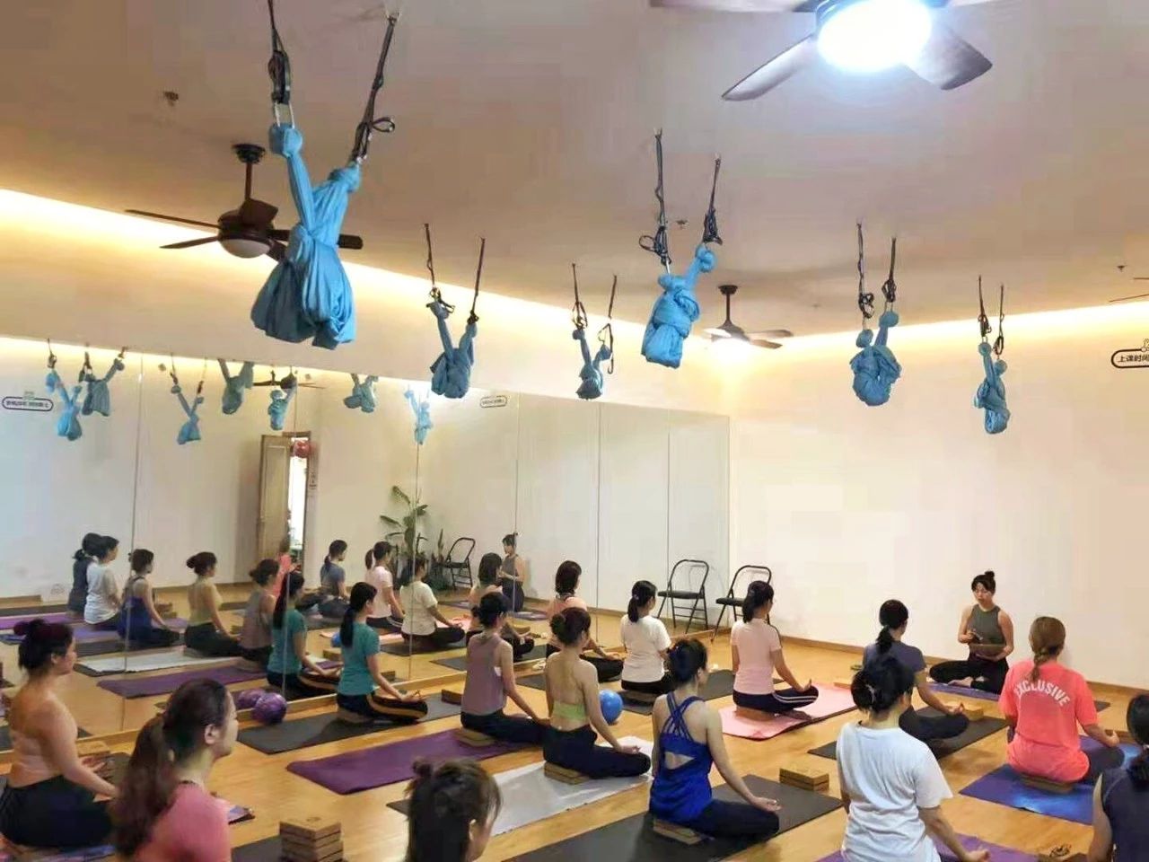 小姐姐把成都知名瑜伽连锁品牌带到菲律宾，开业1年多，生意火爆