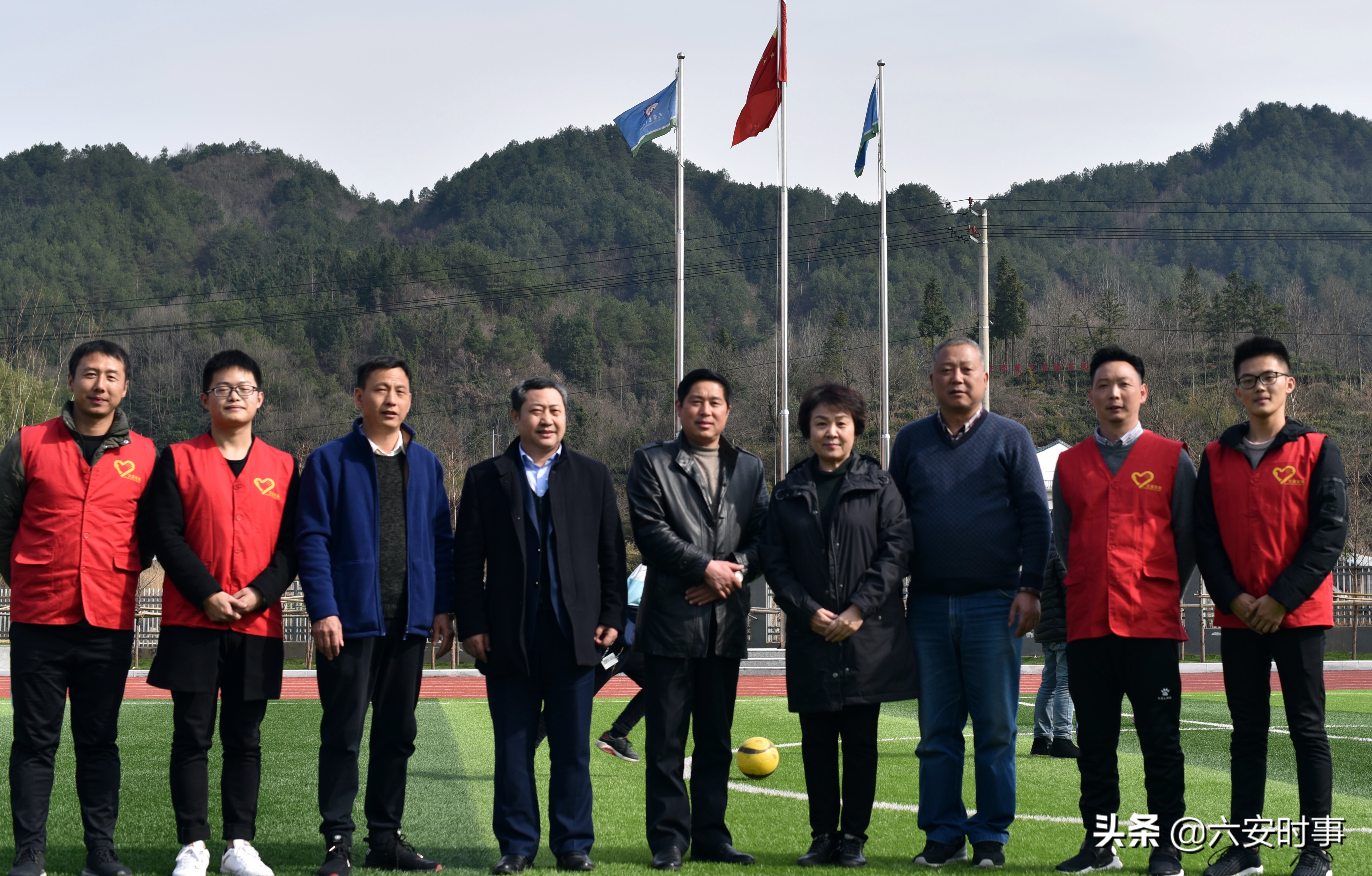 宿州市志愿者开展培训,志愿者来到小学传承雷锋精神