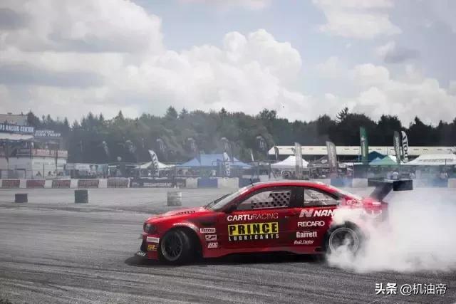 机油多久更换一次合适呢,机油的最佳保养时间