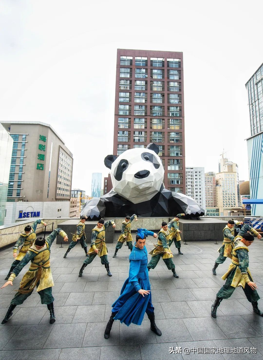 成都是一个安逸的地方吗,成都是个挺安逸的城市