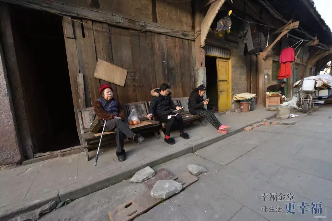 这条老街不仅市井味十足还很文艺,淮州新城古镇