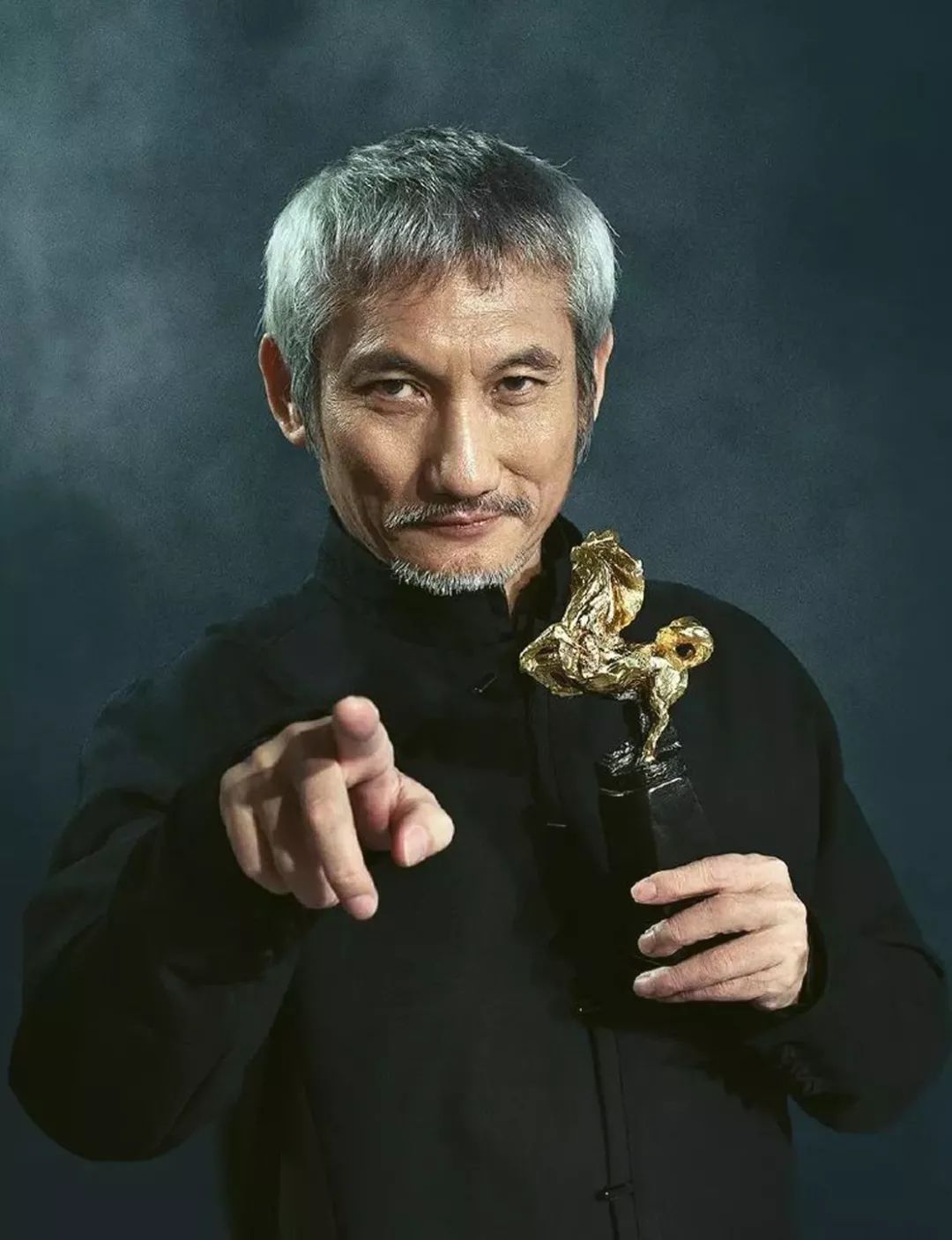 谁是影坛第一人,成龙个人经历