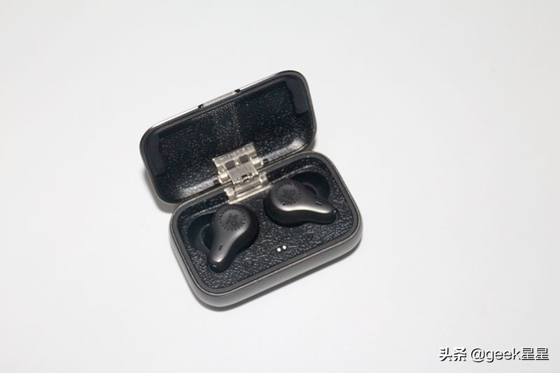真无线蓝牙耳机出真知—mofi魔浪蓝牙耳机体验
