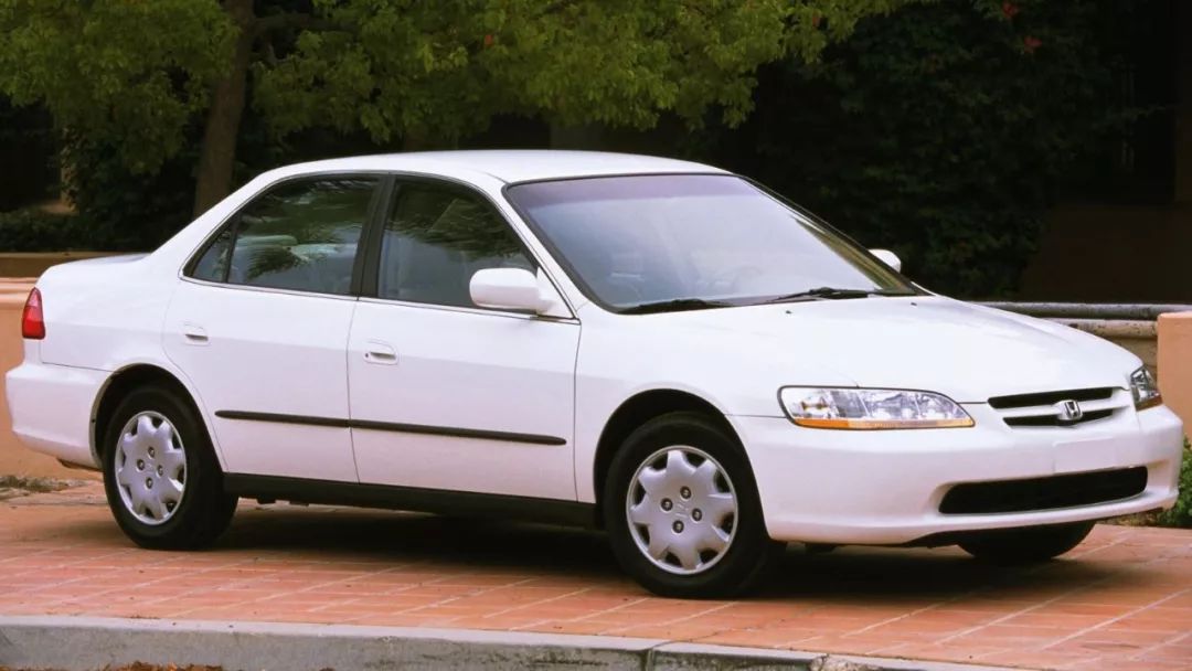 本田思域最畅销的一款,售价12万的本田思域