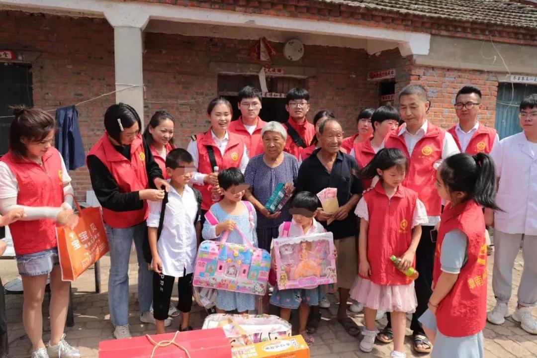 日行一善传递爱心,日行一善爱心传递视频