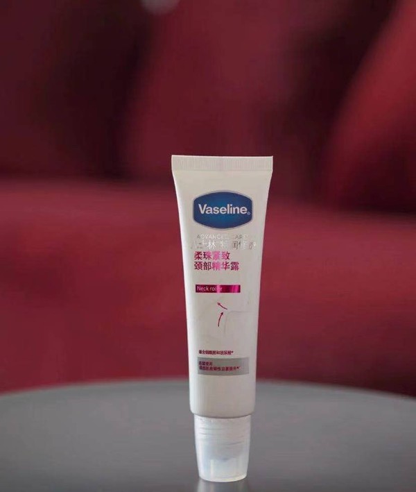 颈部松弛最好的颈霜,消除颈部皱纹最好的颈霜