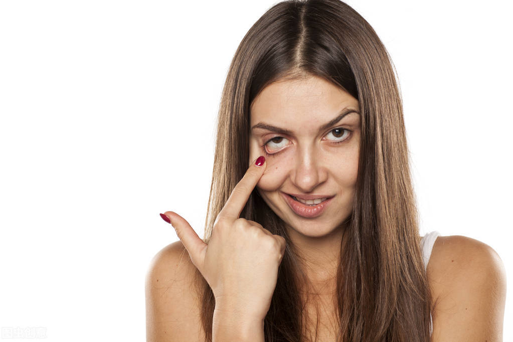 眼睛滴了502把眼皮烧烂了多久能好,眼皮被502胶水粘住教你一招解除