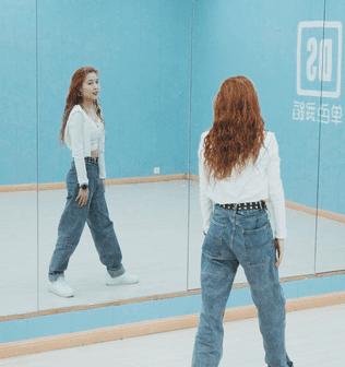 跳舞左右甩头发怎么练,跳舞甩头发慢动作教程