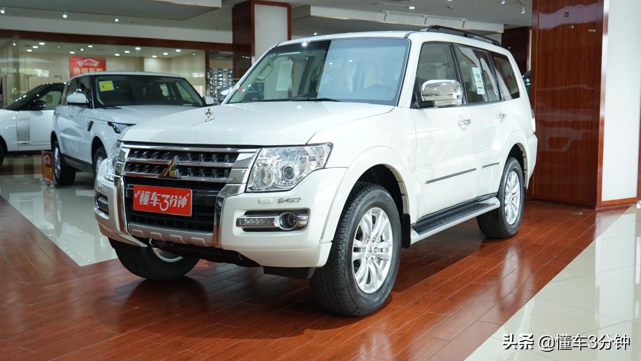 三菱帕杰罗原装进口7座,2.0自吸几万块的帕杰罗