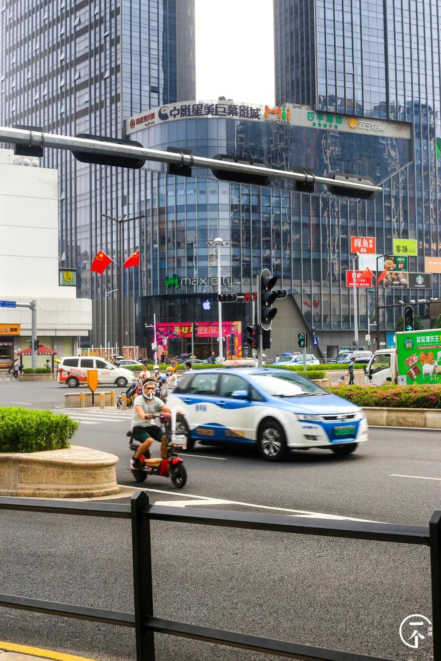遍地华为男，深圳坂田有多绝？