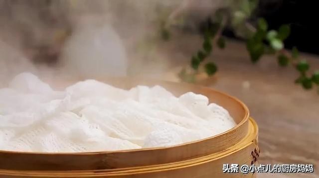 年夜饭上一定要蒸年年有余八宝饭,年夜饭之红糖糯米八宝饭