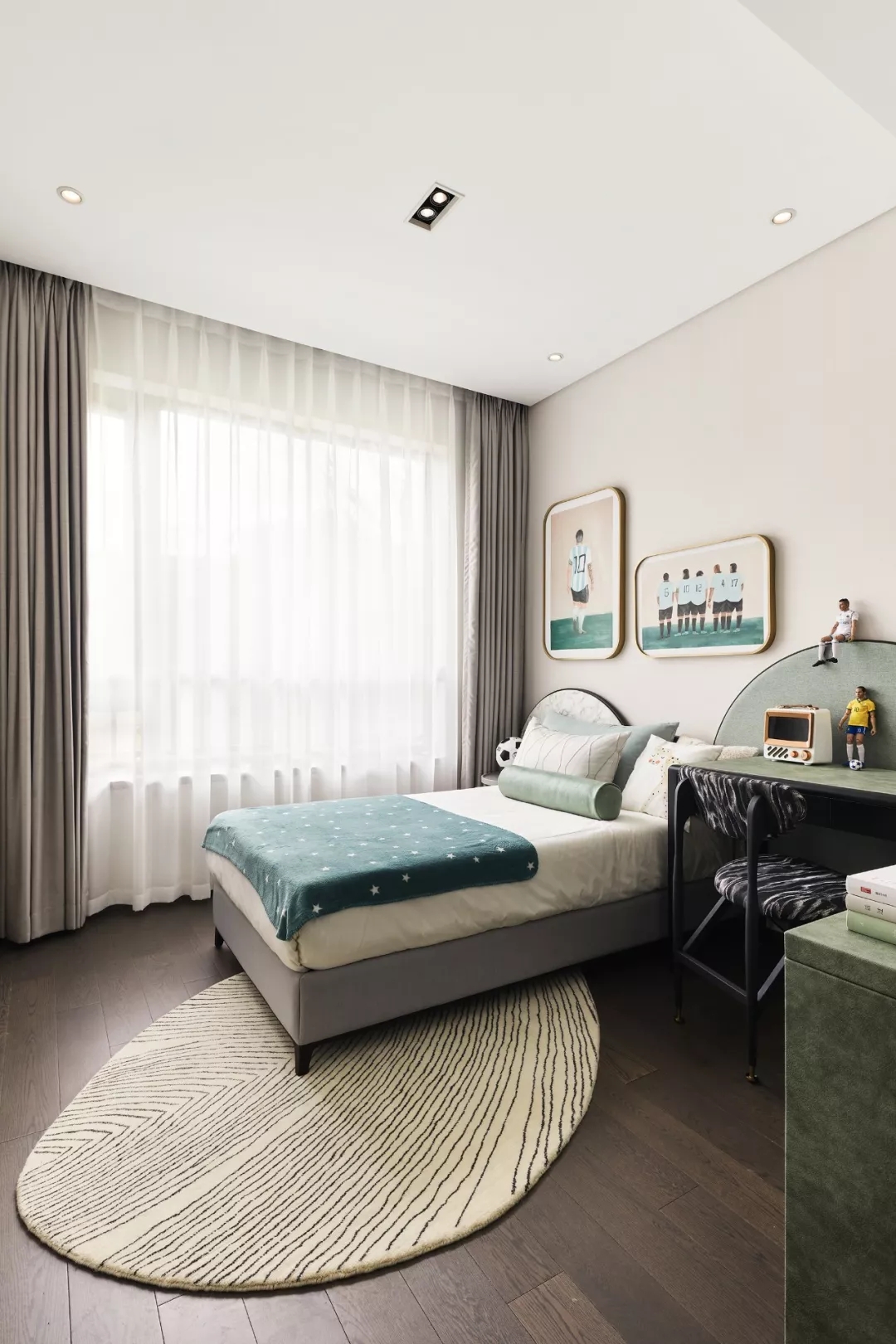 温柔不失高级的现代简约风住宅,住宅的现代简约主义风格