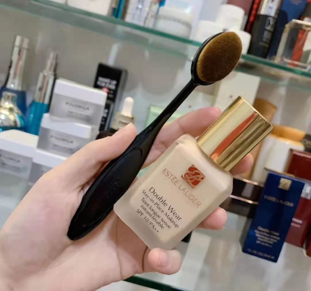 雅诗兰黛dw粉底液有中样吗,雅诗兰黛DW粉底液好用吗