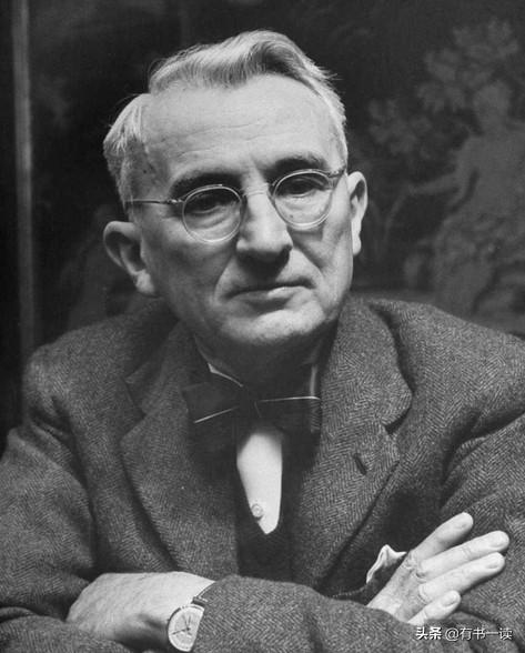 *耐基卡**《人性的弱点》经典5句话,最后一句道出了开心的唯一办法