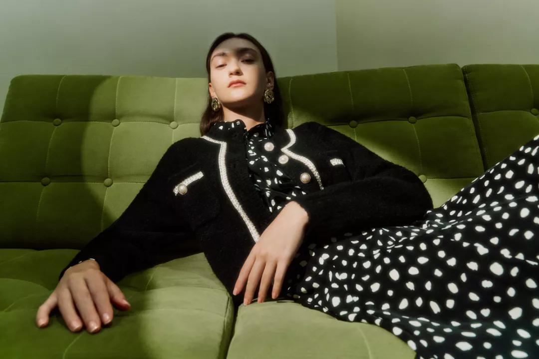 韩国爱豆同款羽绒服,爱豆同款平价羽绒服店铺