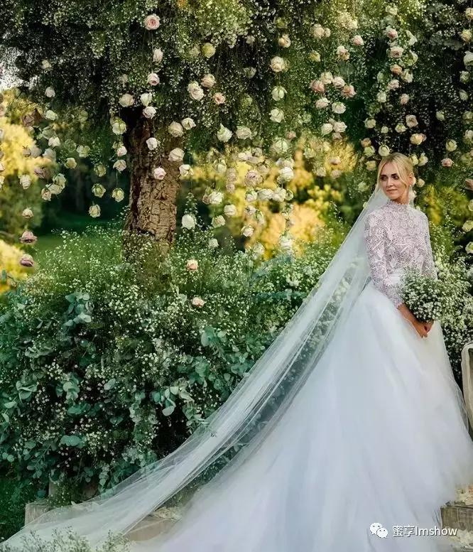 从法律系学生到宇宙时尚博主，Chiara做了些什么？