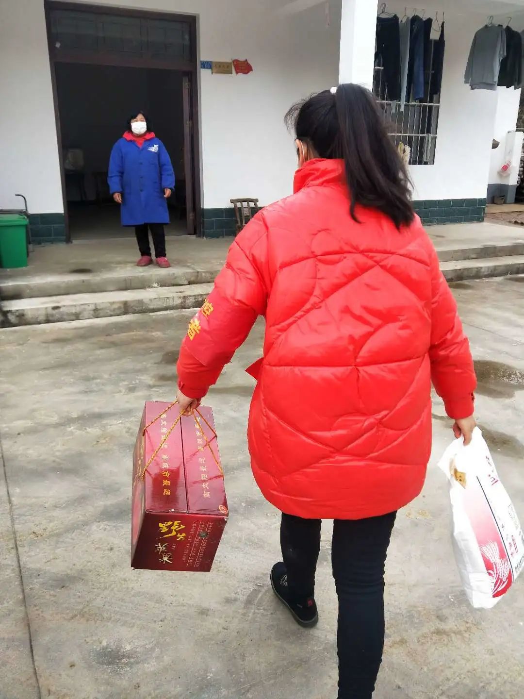 曾都区洛阳镇珠宝山村代道州、熊艳萍:夫妻同心 并肩战“疫”