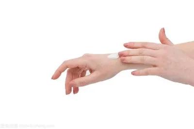 冬季皮肤瘙痒一抓就起疙瘩,老人冬季皮肤瘙痒怎么解决