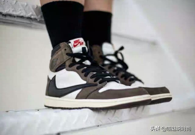 欧文得到27分7篮板什么球鞋,欧文库里5