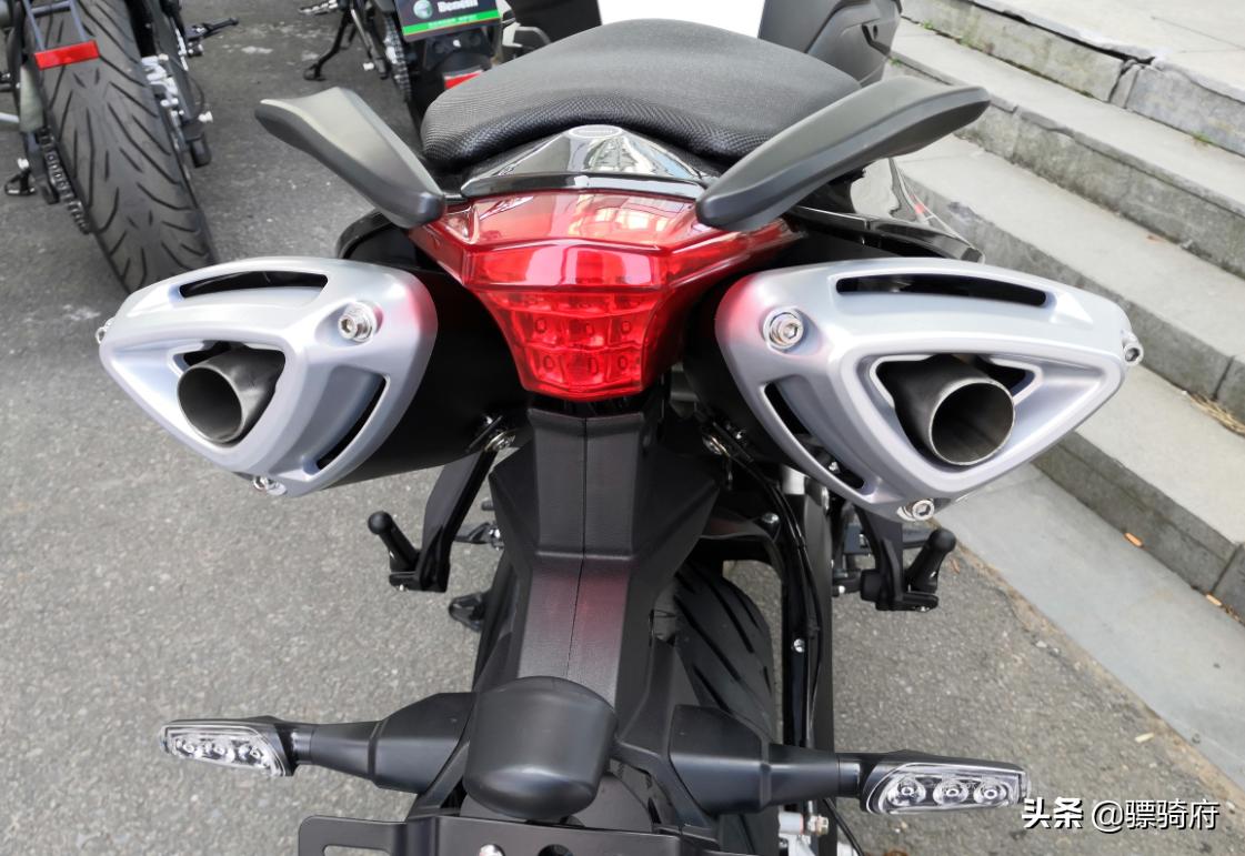 钱江qjmotor600测评,钱江qjmotor全系车型售价公布