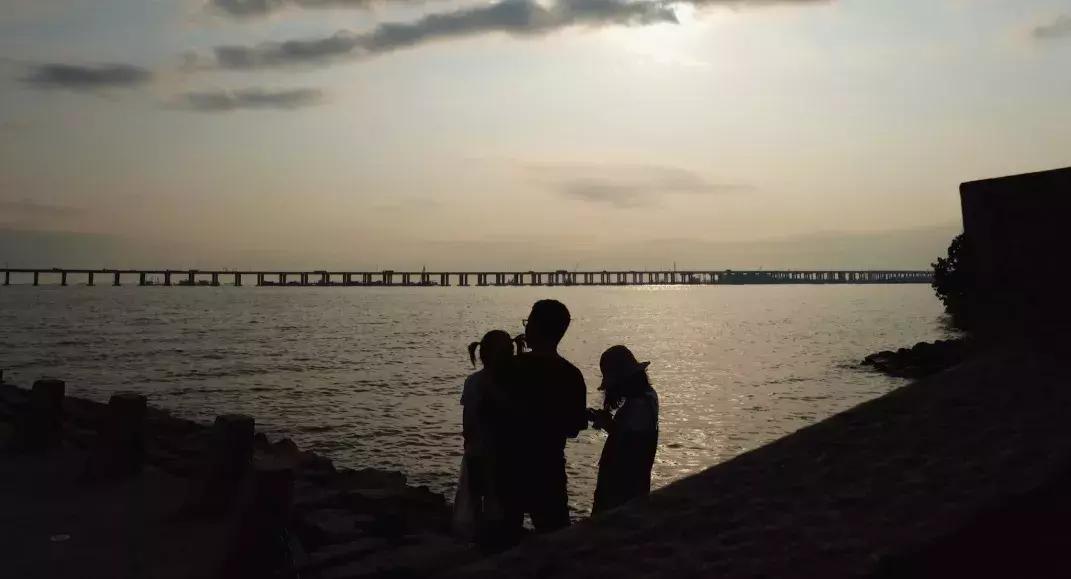 鍥烘垗杩欓噷鍝噷鏈夊ソ鐜╃殑,鍥烘垗鐮佸ご杩欓噷娴蜂笂鏄粈涔堟ˉ