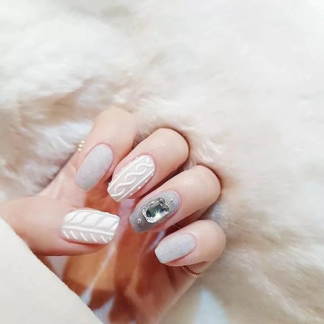 可爱又时髦的毛衣美甲教程，是时候给你的指尖换上“冬装”啦！