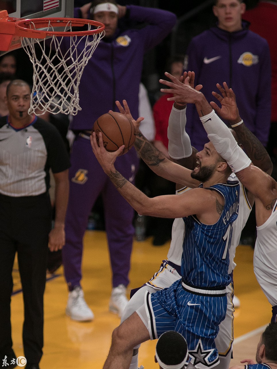 为什么一打湖人就来劲,一打老詹就来劲