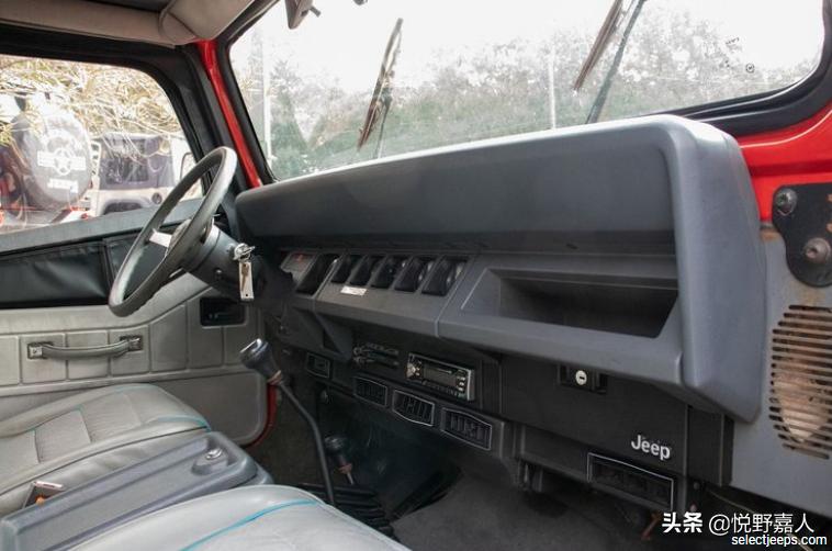 最烂的越野车内饰？16图看完吉普牧马人仪表内饰编年史
