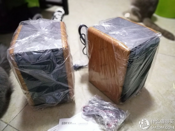 漫步者r1000tc北美版音频线,漫步者R1000TC北美版音箱