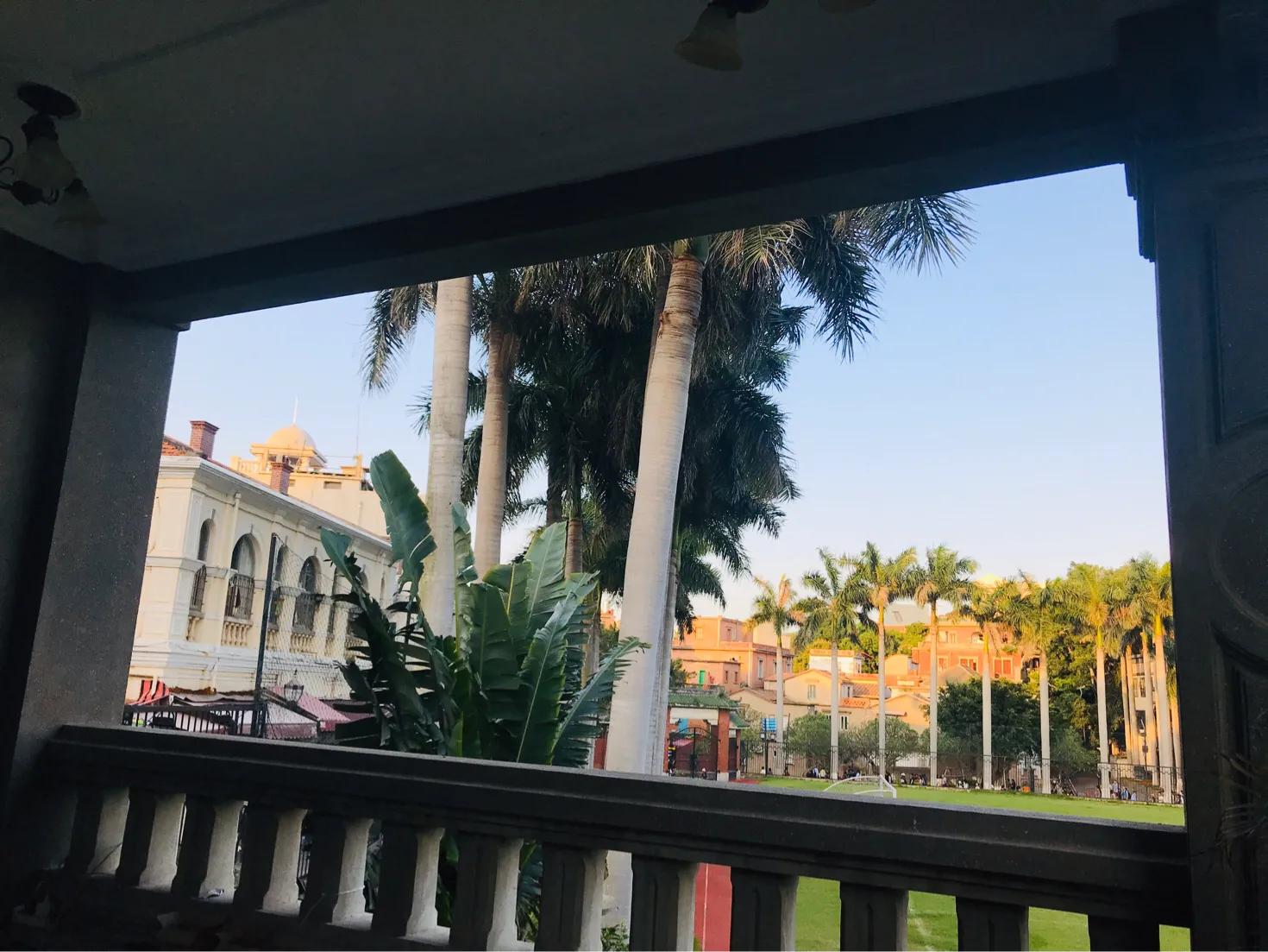 鼓浪屿上有个足球场,鼓浪屿有几个足球场大