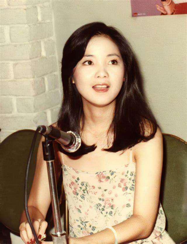 中国歌坛巨星为什么邓丽君最耀眼,一代巨星邓丽君精彩回顾