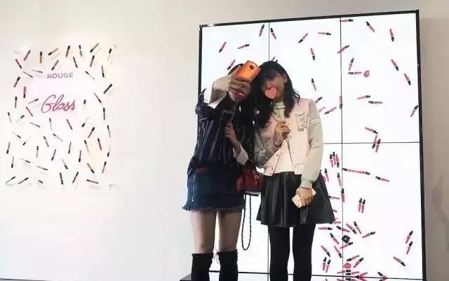 每个人都可以有15分钟成名的机会,人人都可以成名五分钟