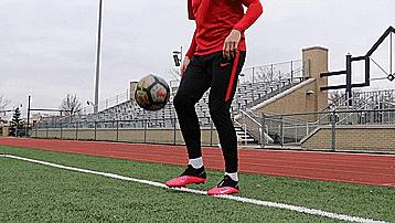 颠球技巧入门小学生3岁,五个适合初学者的颠球技巧