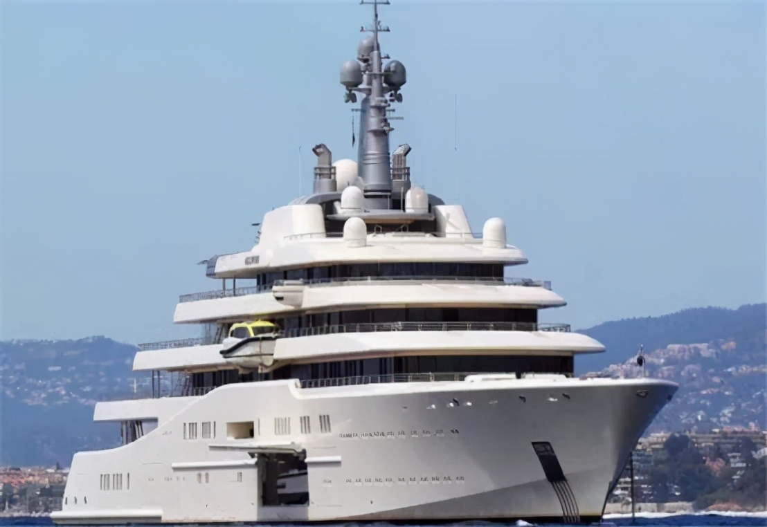 叶利钦亿万富翁,叶利钦家族掌管俄罗斯多少财富