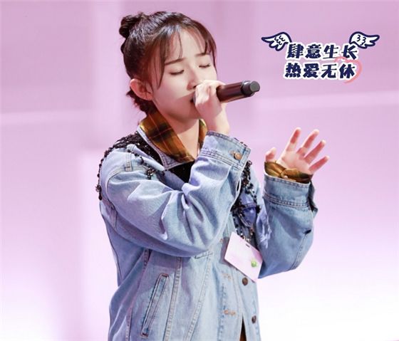 现在的00后都这么厉害么!刚获得选秀冠军,就敢在NASA唱原创歌曲