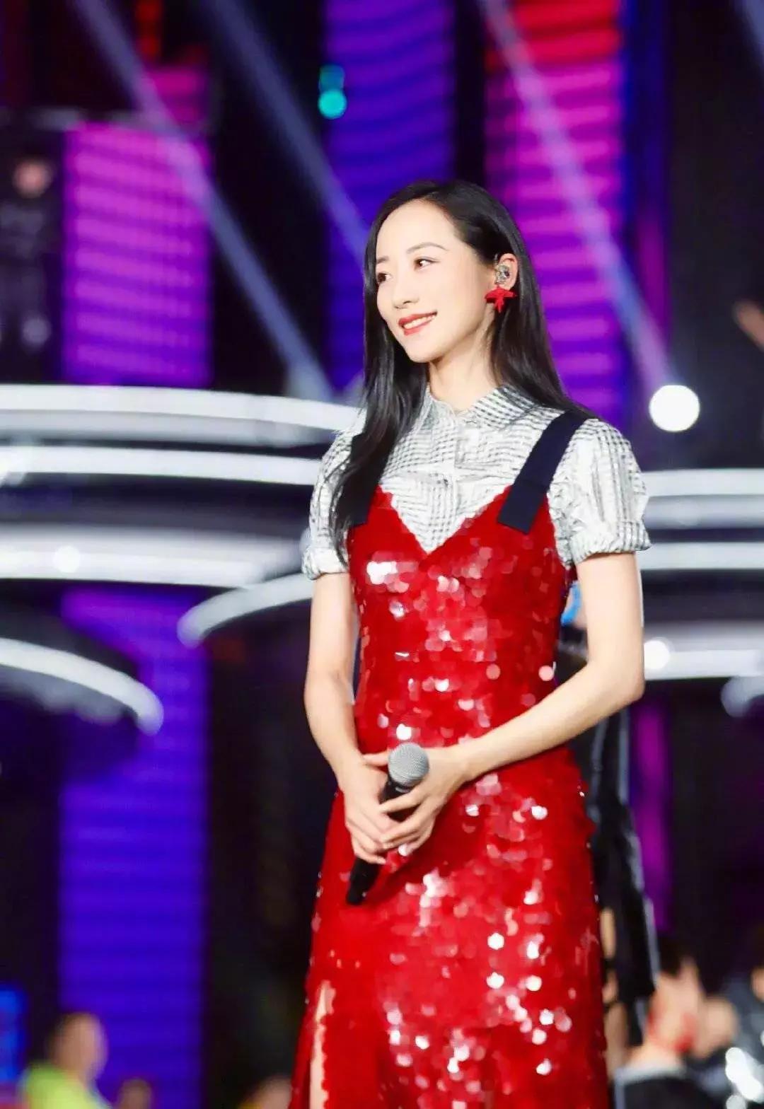 她带着2019潮流风向标来了，赶紧一起学起来吧