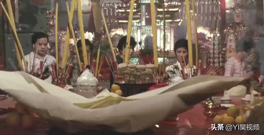 张学友经典喜剧，许冠英搞笑担当，头顶*裤内**斗僵尸《猛鬼差馆》