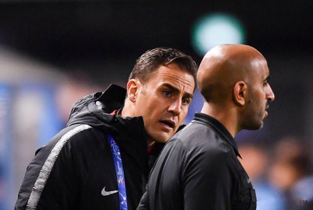 3次重大争议！大邱公然“戏耍”恒大，主裁判充耳不闻还黄牌以待