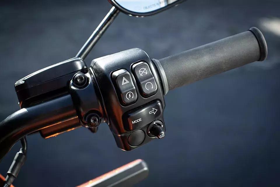 哈雷儿童电动摩托车,哈雷第一辆现代感摩托车