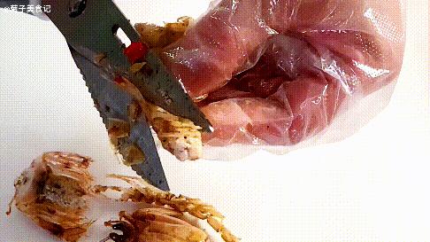 椒盐皮皮虾怎么做酥脆好吃,椒盐皮皮虾最简单又最好吃的做法