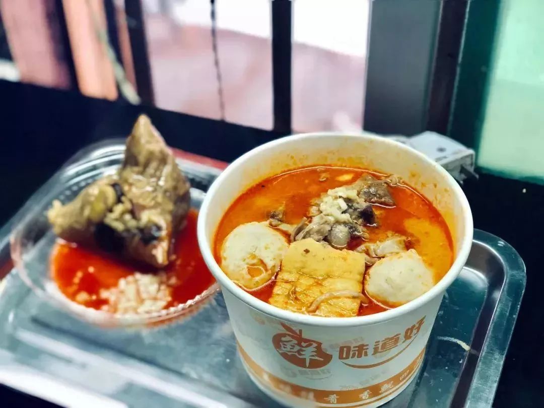 没事千万别去八市！厦门90后姑娘冒雨带着两百块来这里，结果...