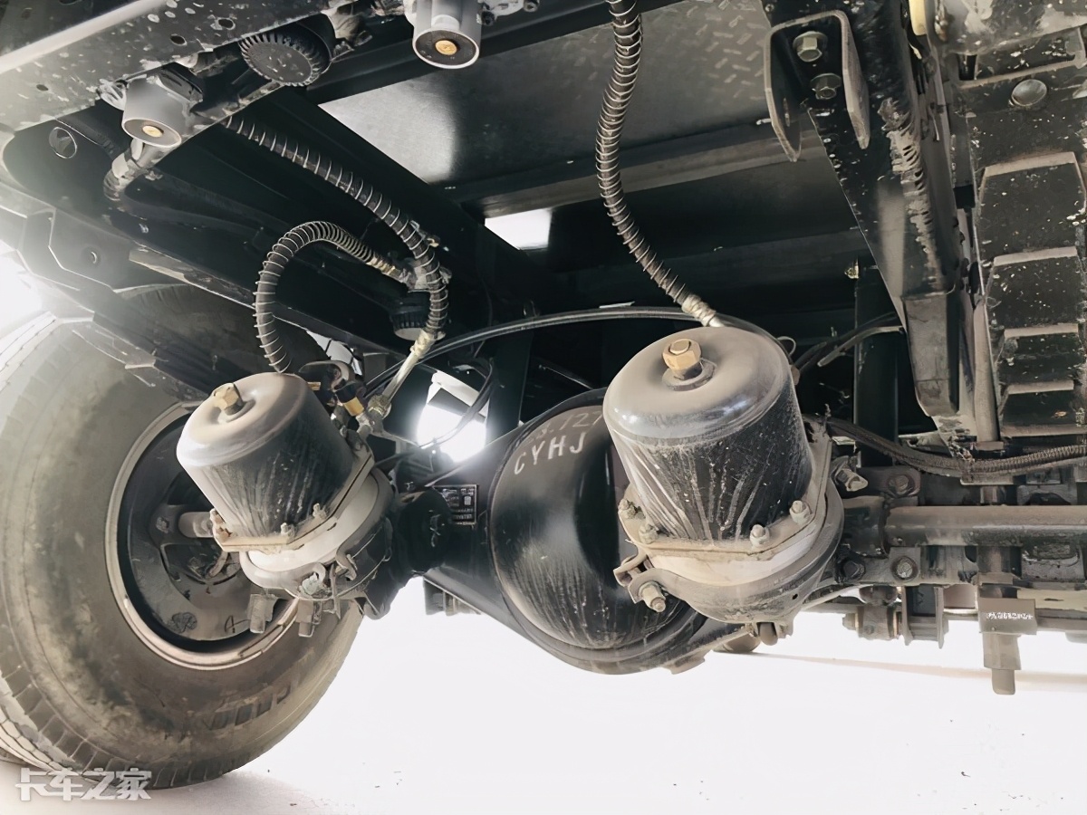 轻量化轻卡视频,轻量化宽体轻卡