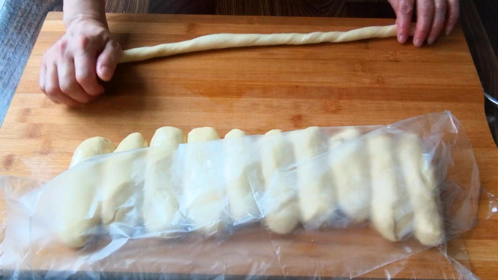 奶香蜂蜜麻花的家常做法,蜂蜜麻酱饼的家常做法