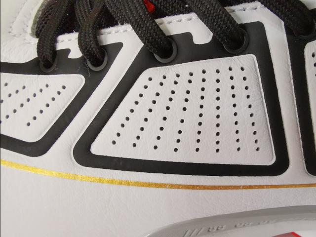 罗斯10玫瑰10年配色,玫瑰10年篮球鞋